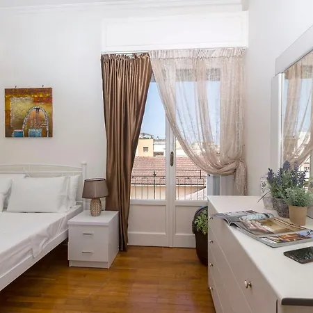 Garitsa Nest *