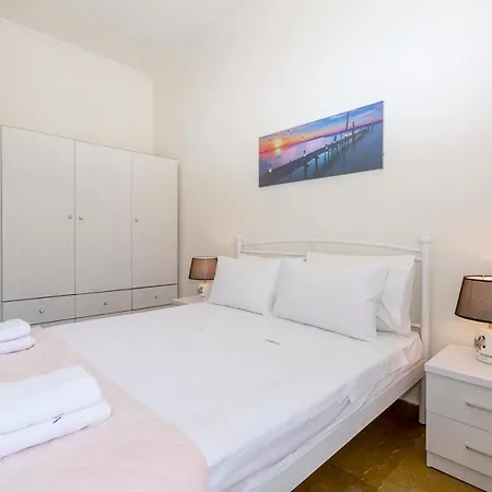 Garitsa Nest * Corfu (city)